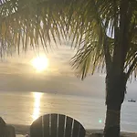 Seacret Studios - Cozy Jamaican Retreat Apts