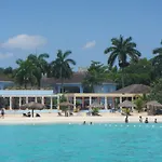 Beachcomber Club Resort
