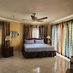 Beachcomber Club Resort