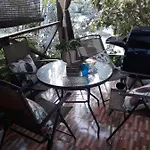 Tanya\'S Apartments