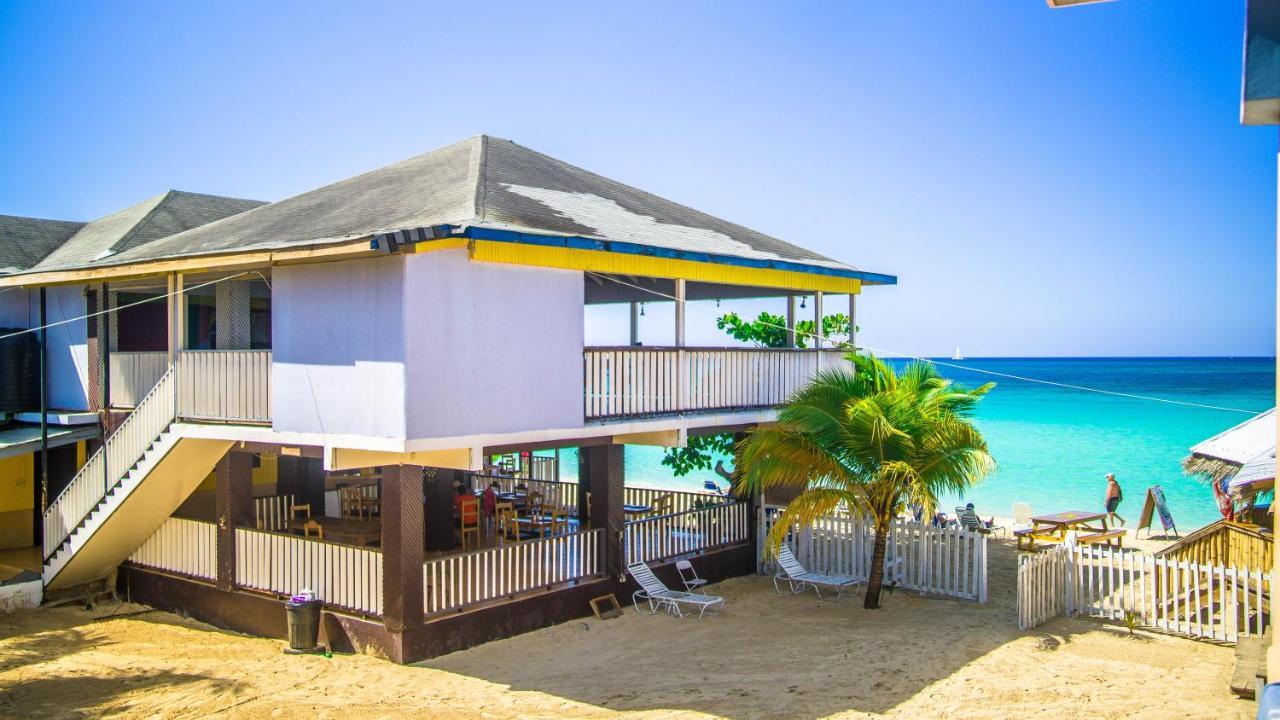 Tamboo Hotel