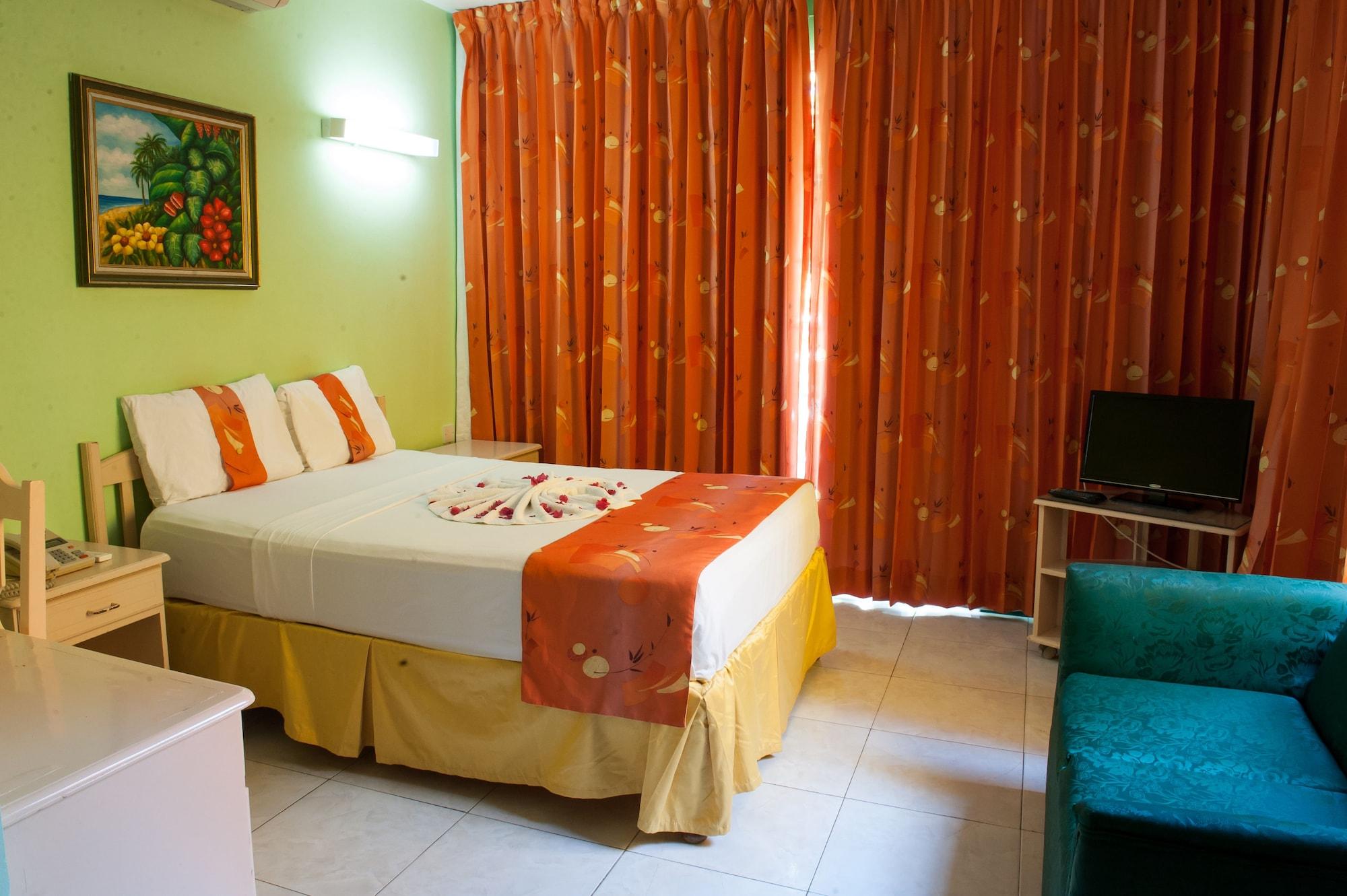 Foote Prints On The Sands Negril