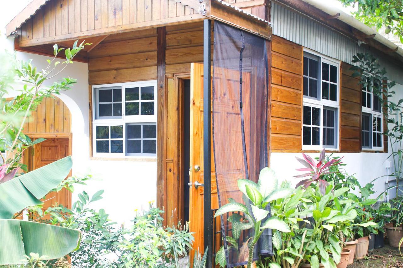 Van Villa Guesthouse *