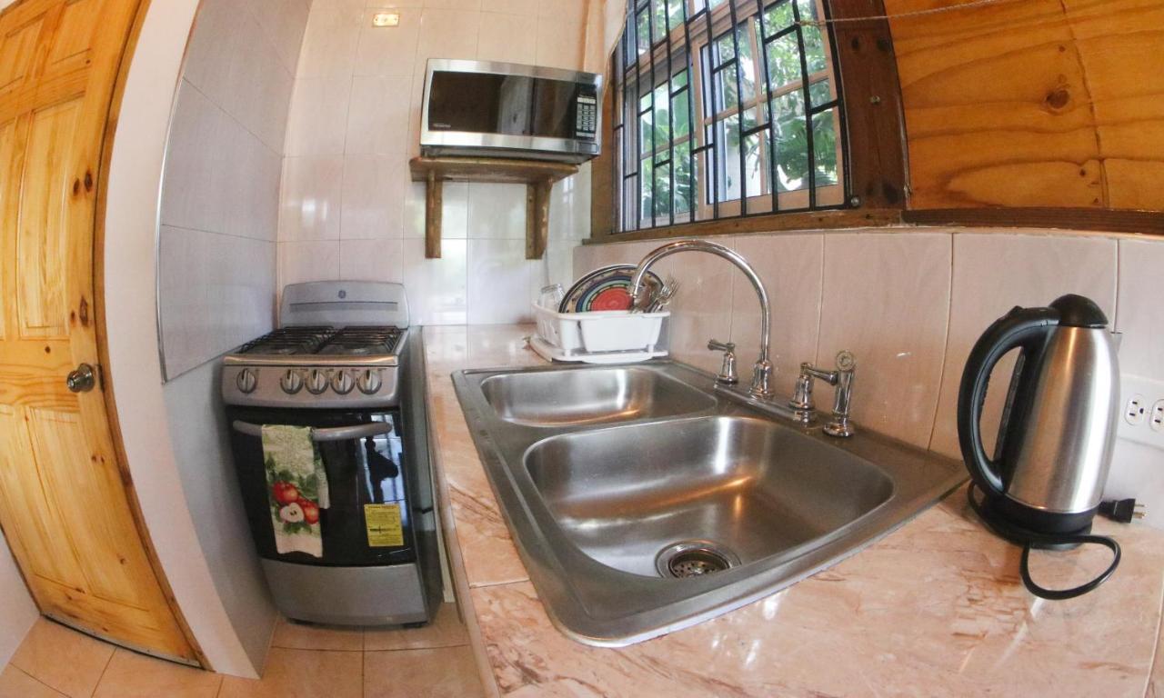 Van Villa Guesthouse Negril