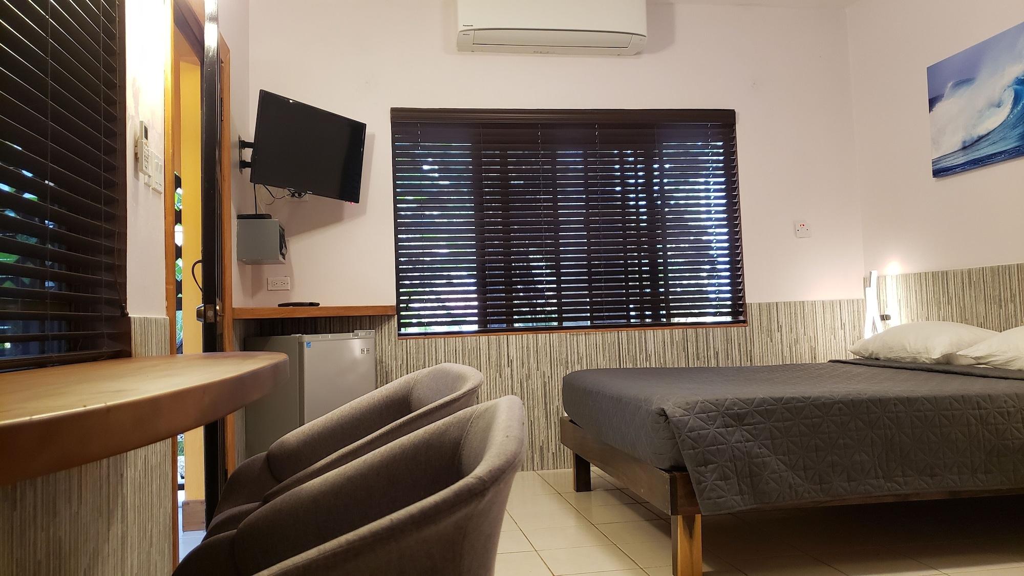 Hotel Sunrise Club