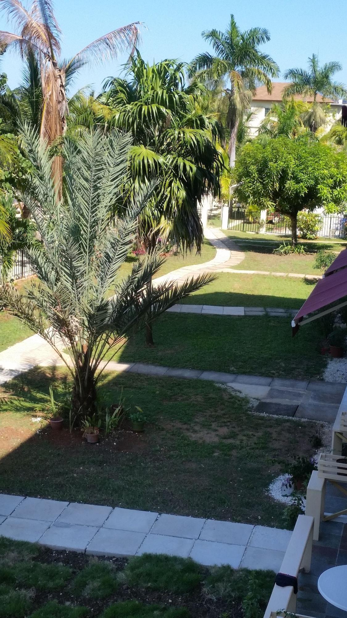 Charela Hotel 4*
