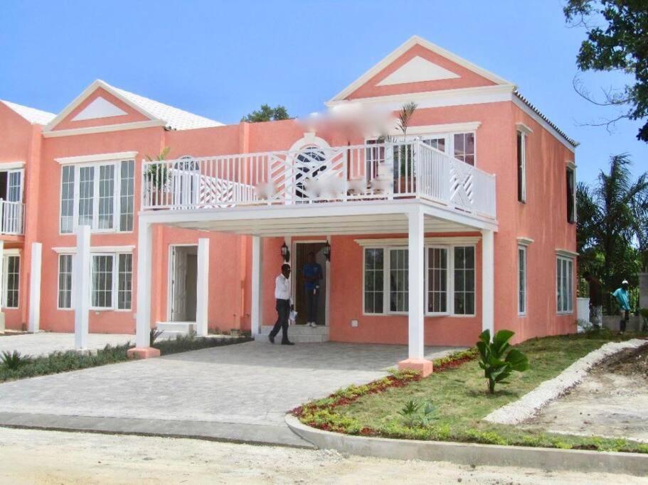 Irie Vibes By The Apartment Negril