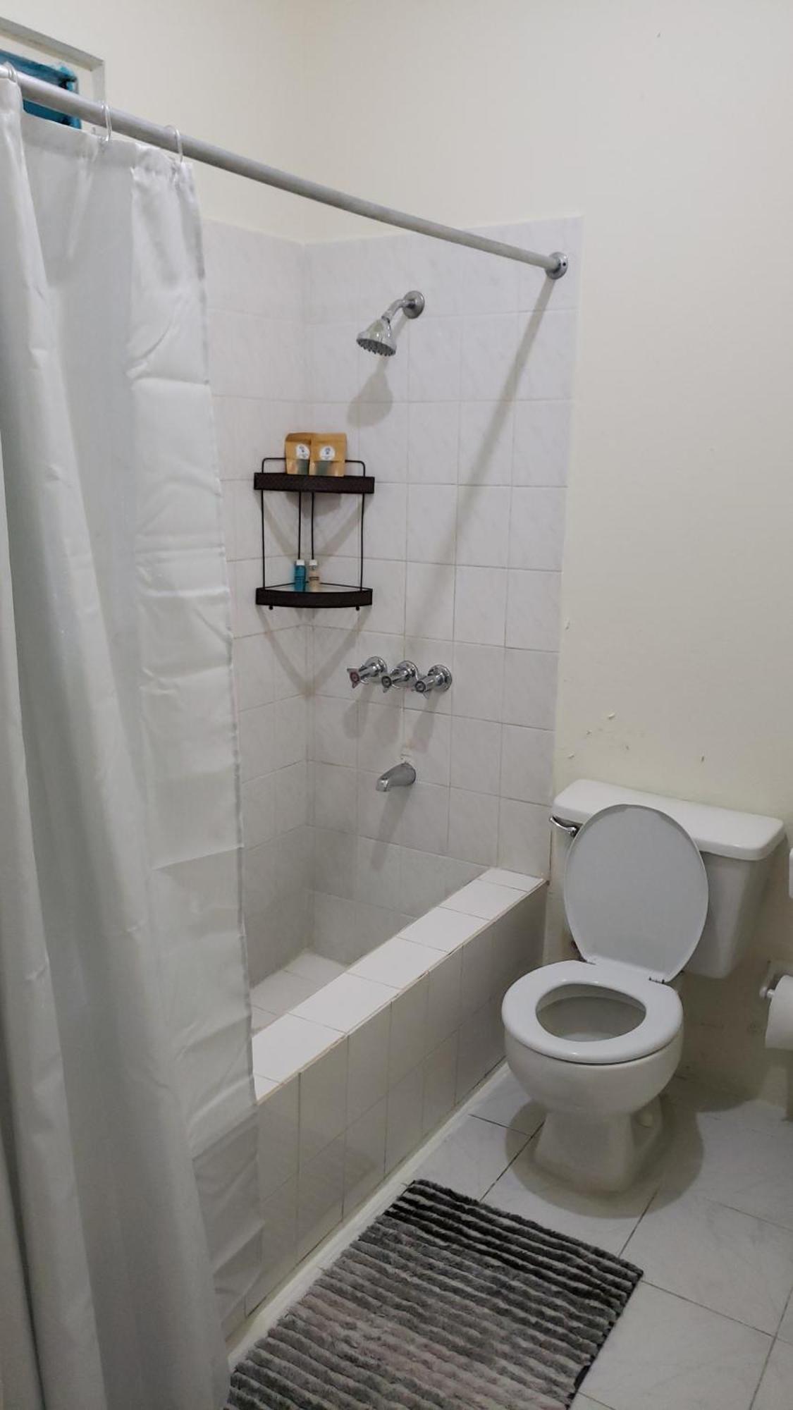 Guest house The At West End *