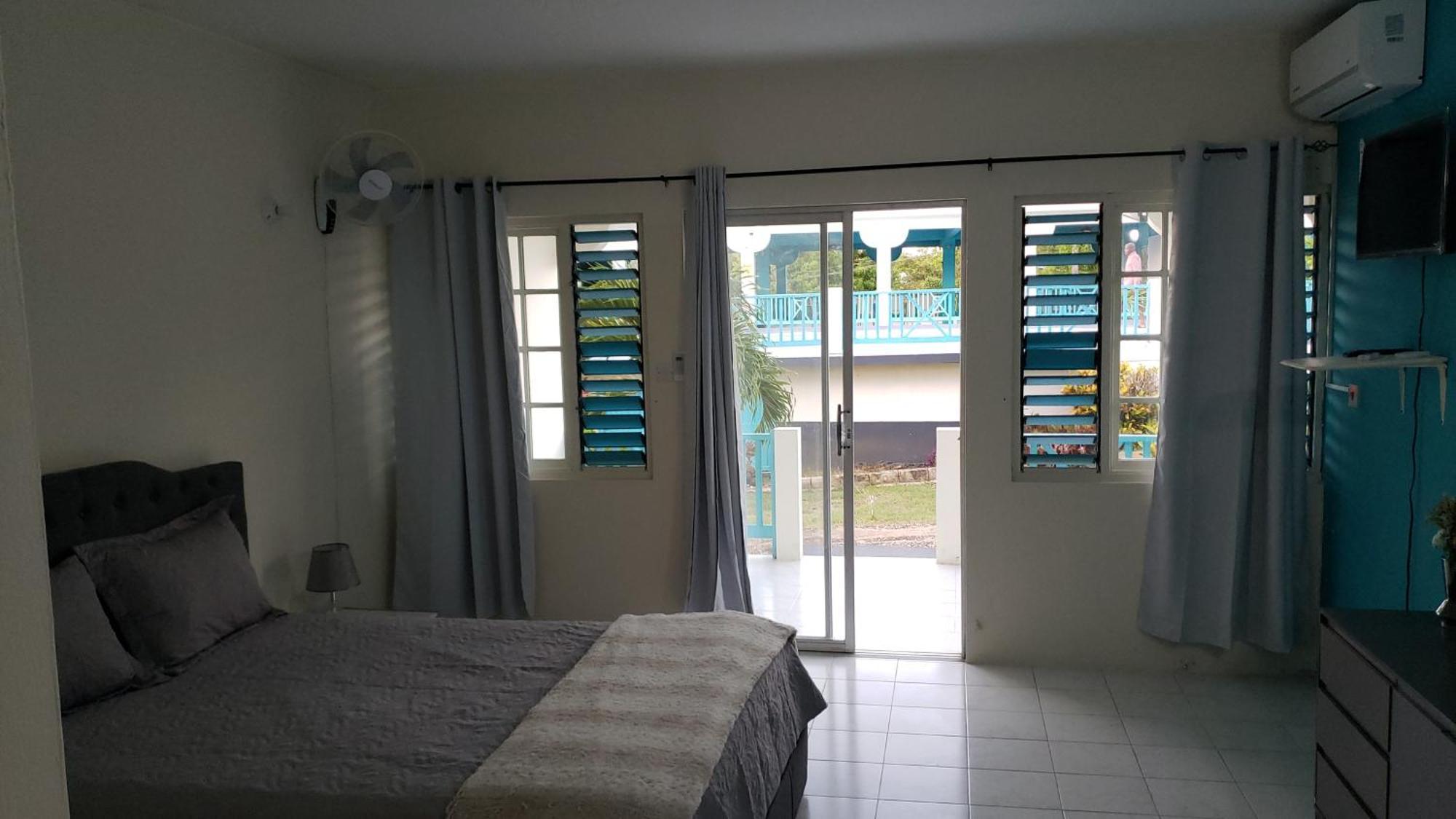 Guest house The At West End
