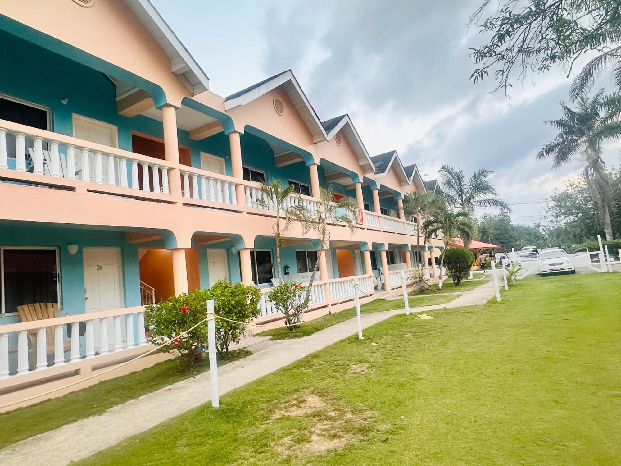 Tamboo Hotel