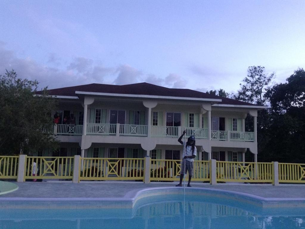 Hotel The Royal Hummingbird Negril