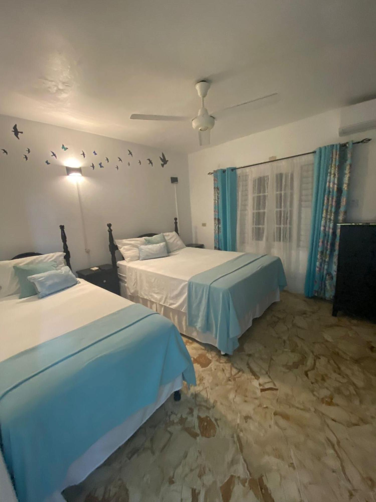 Aqua 6 * Negril
