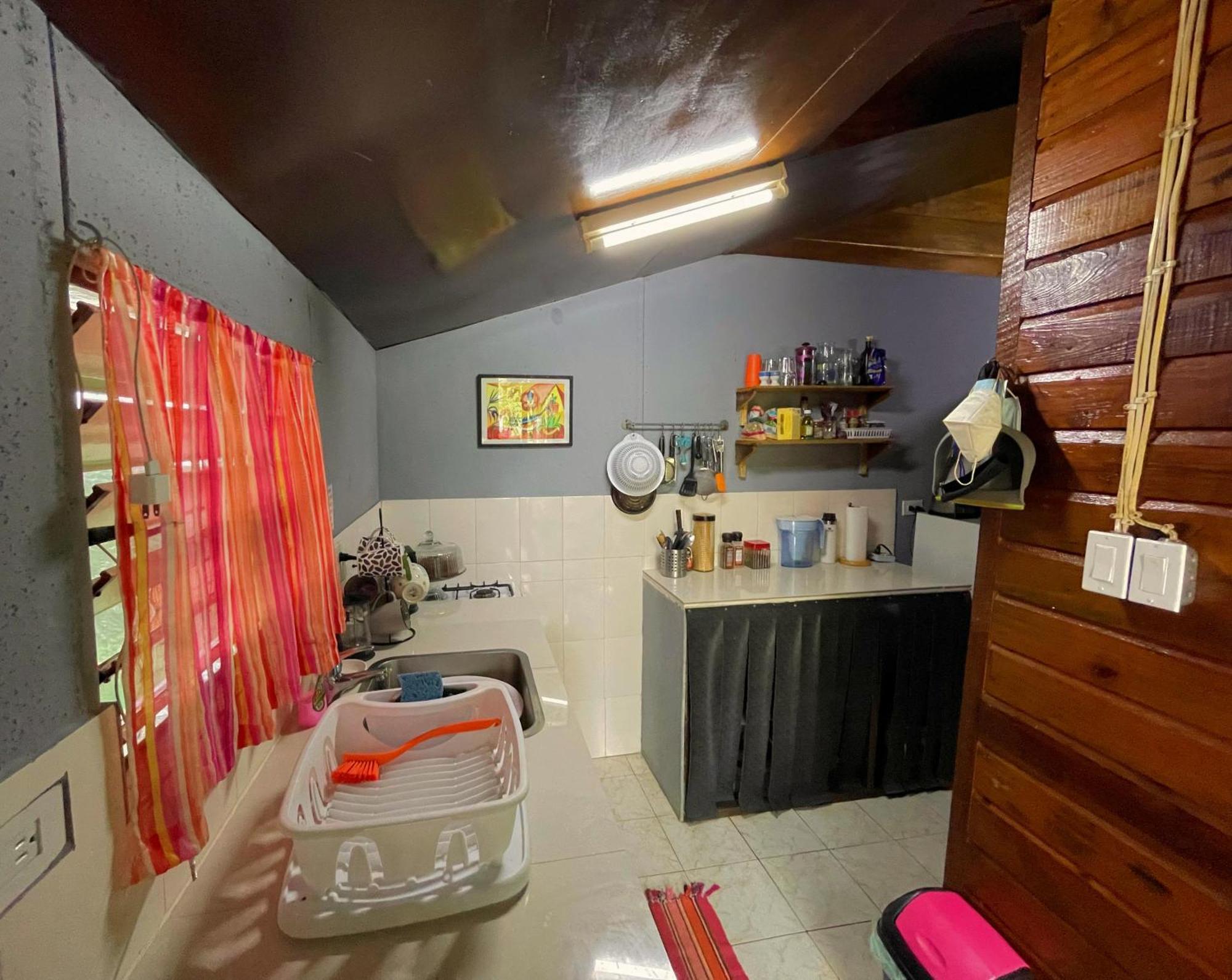 Judy House Cottages And Rooms Hostel *