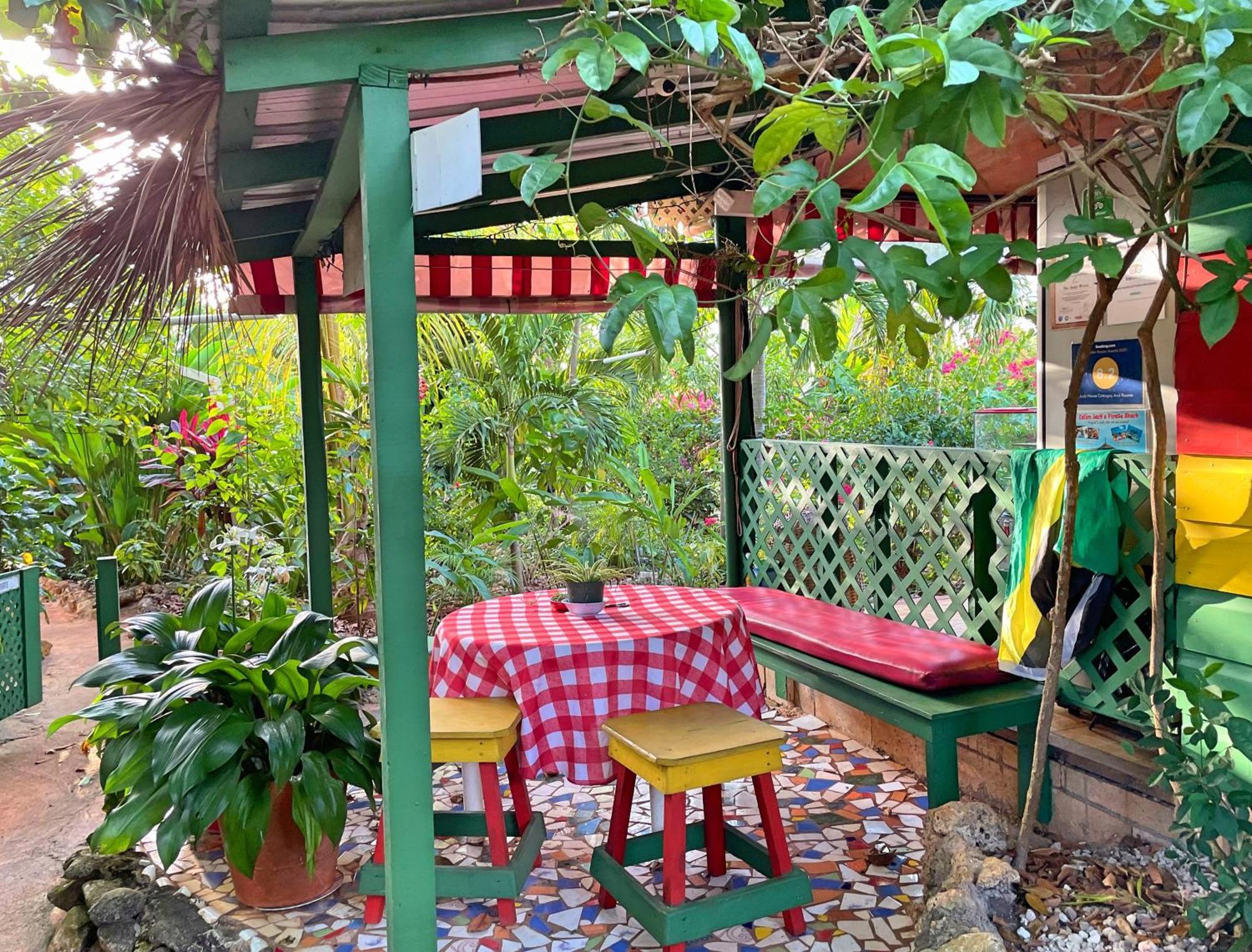 Judy House Cottages And Rooms Hostel Negril