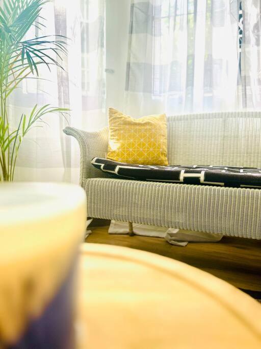 Luxury 1br In Steps From *