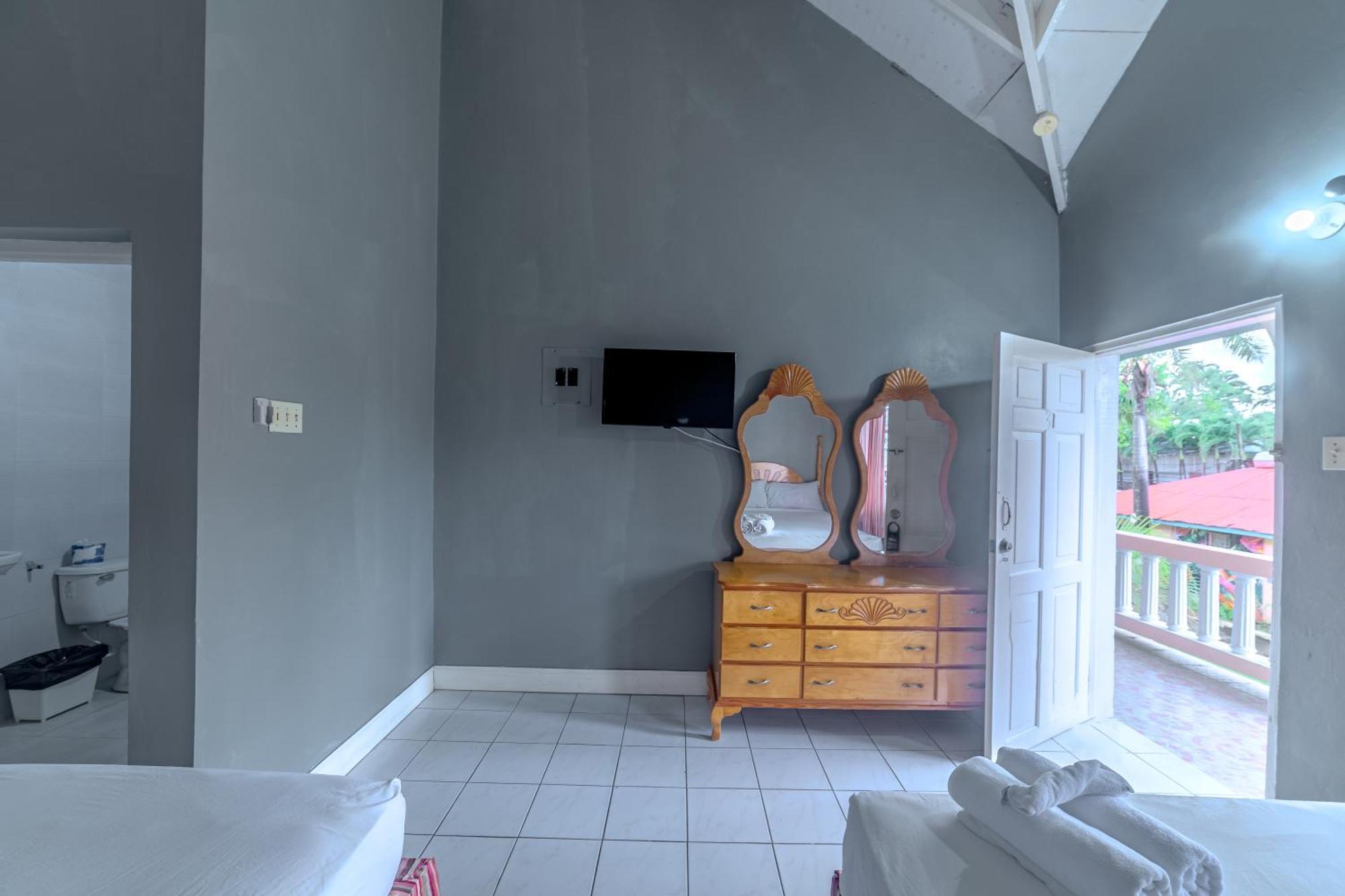 Tamboo Hotel Negril
