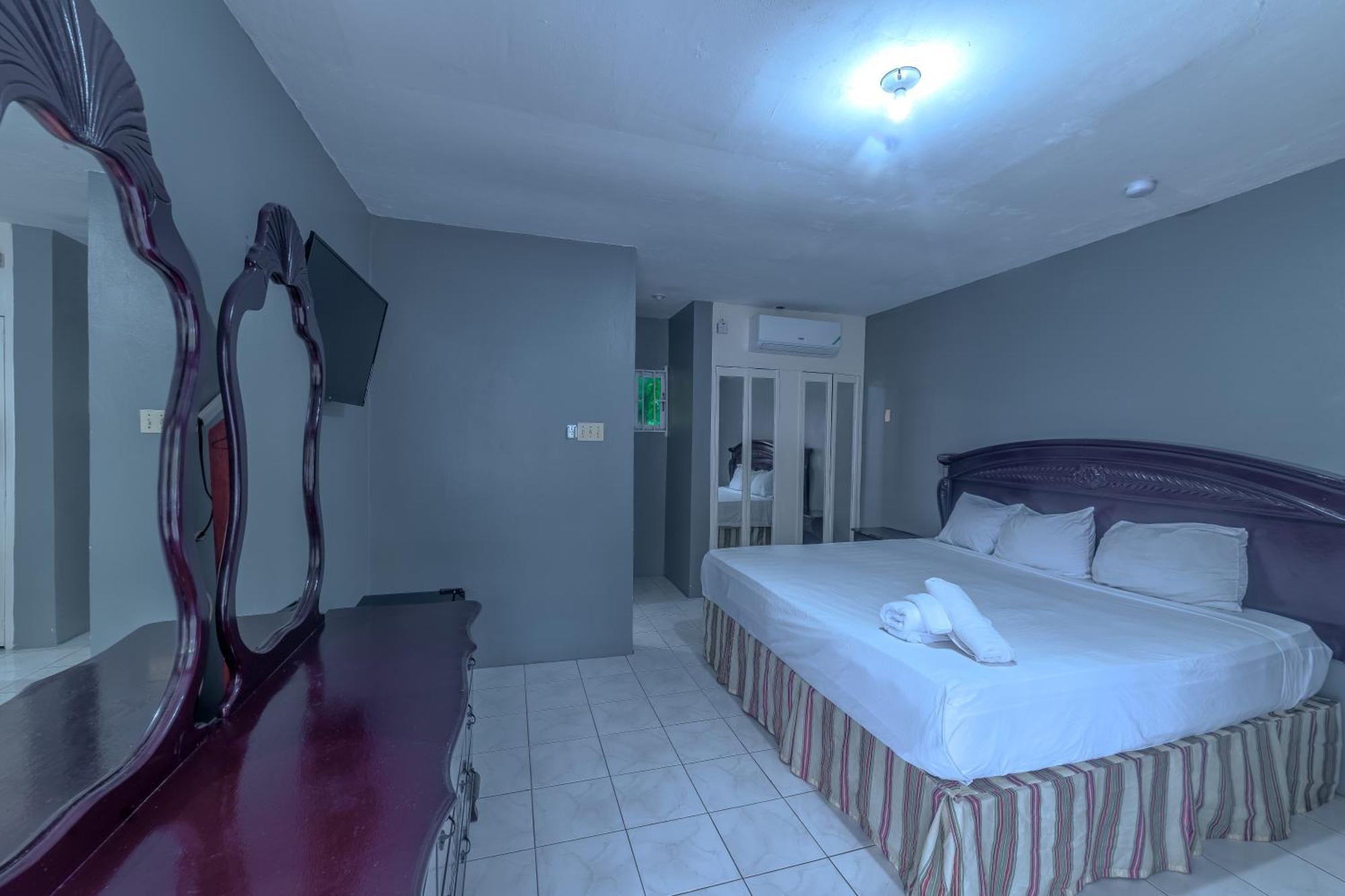 Tamboo Hotel