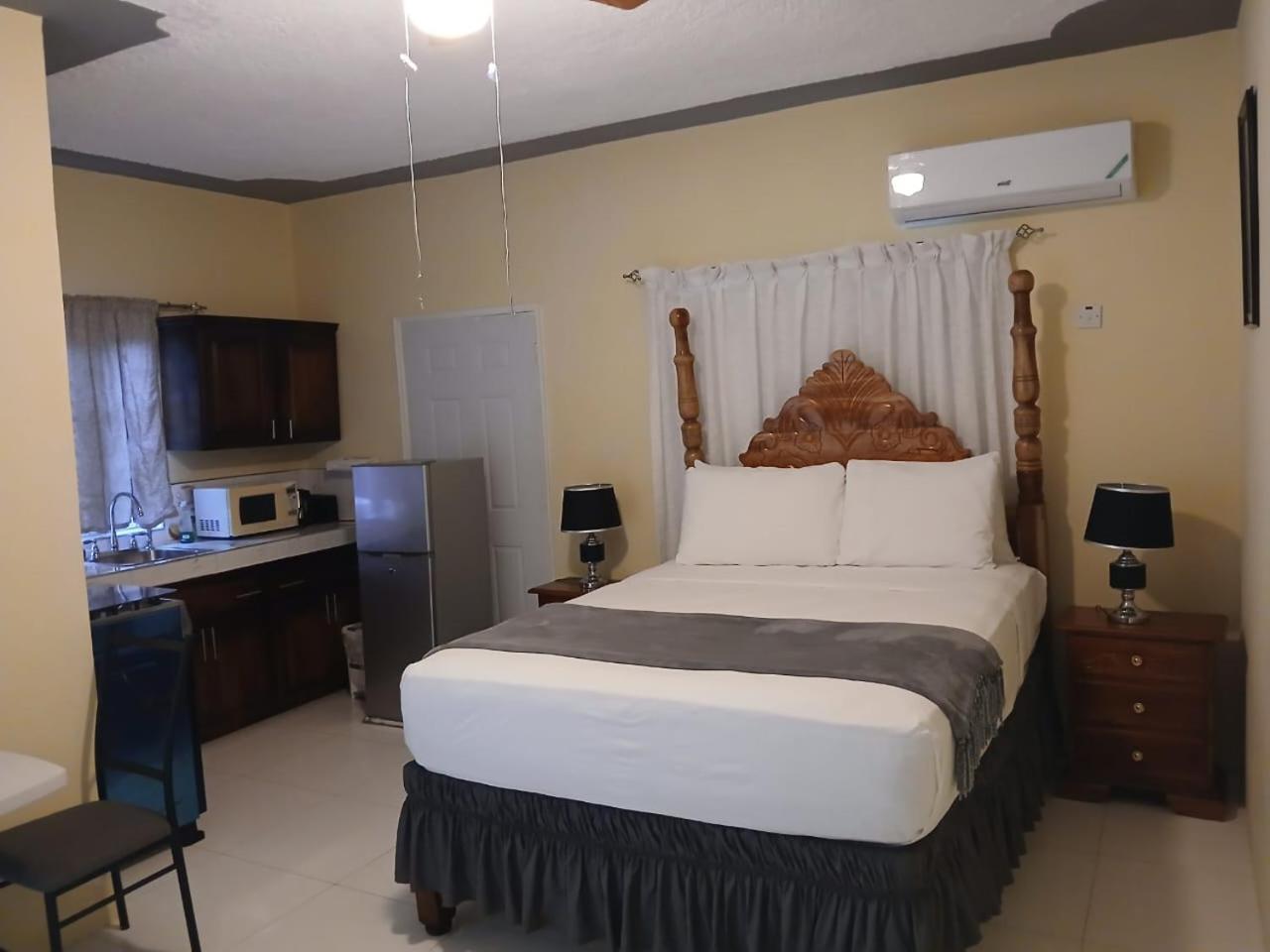 Guest house Runthings Hideaway *