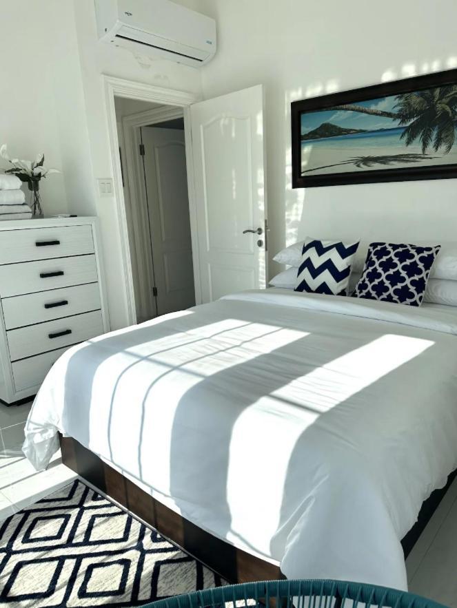 Garden Retreat - 2br Near The Shore Villa