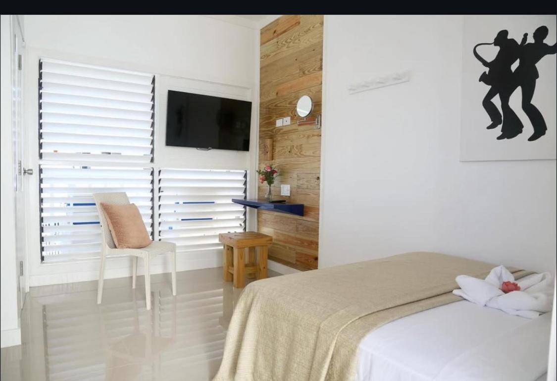 Begona Cliff Negril