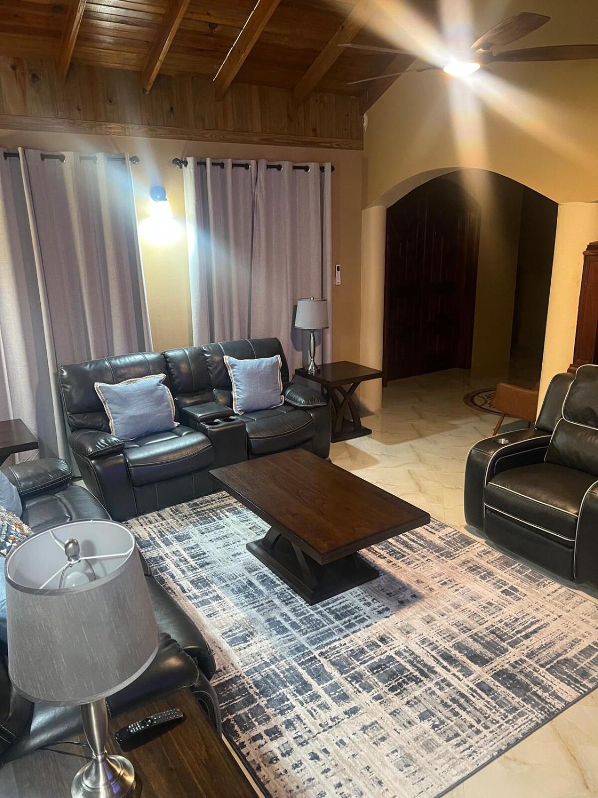 Paradise At 3 Bedroom 2 Bathrooms