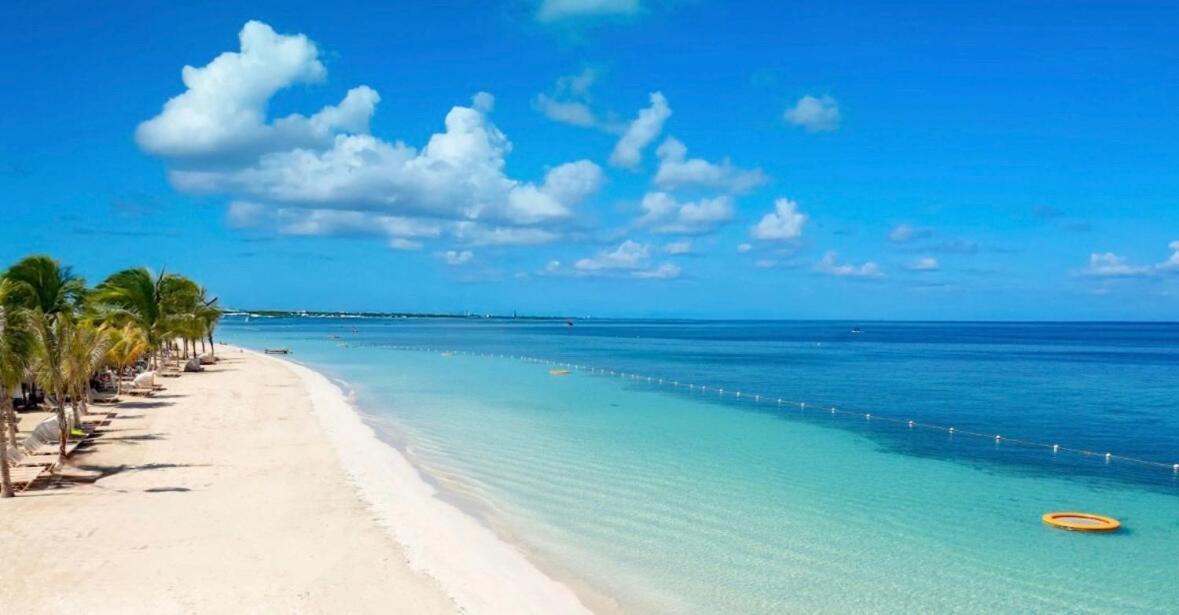 Walk To The In 2 Bedrooms 2 Bathrooms *