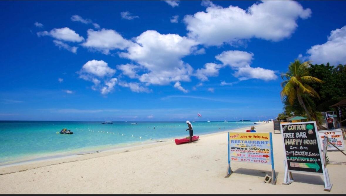 Apartment Walk To The In 2 Bedrooms 2 Bathrooms Negril
