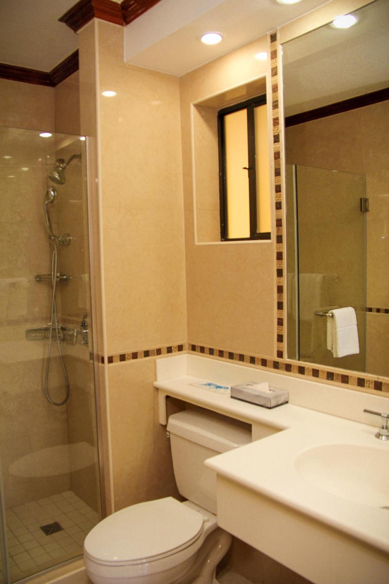 On The Hotel 3*