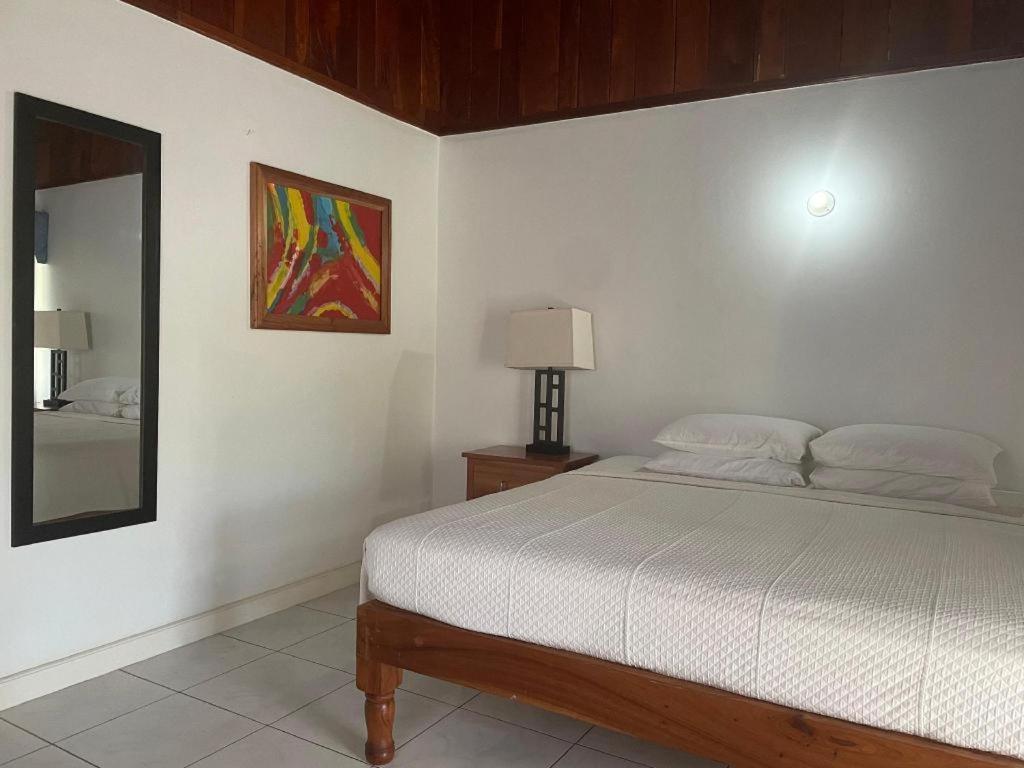 Gold Nugget Negril
