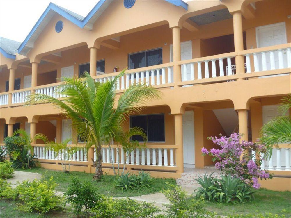 Tamboo Hotel