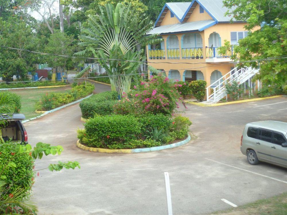 Tamboo Hotel 4*