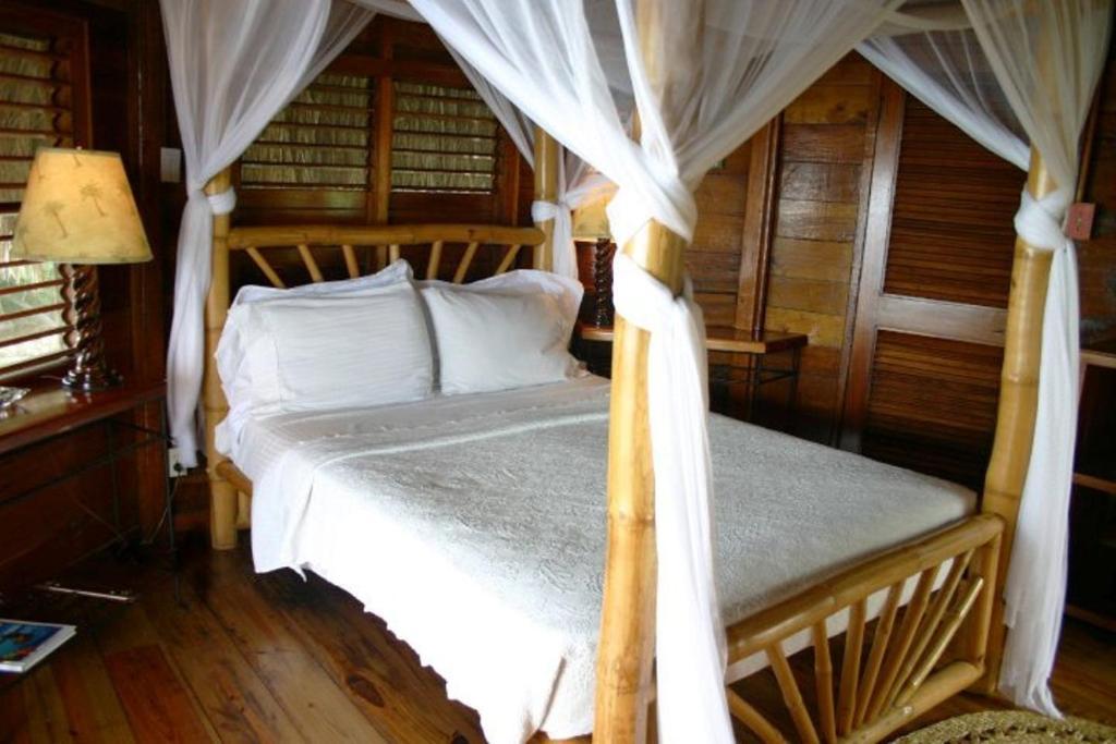 Tensing Pen Negril