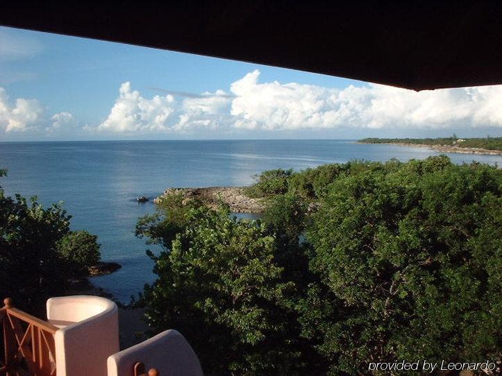 Coral Cove & Hotel