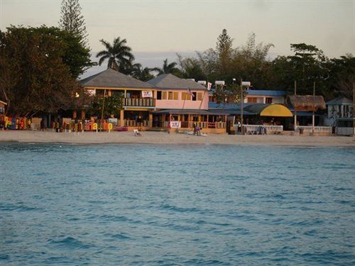 Tamboo Hotel Negril