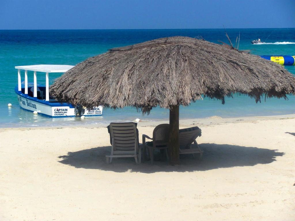 Beachcomber Club