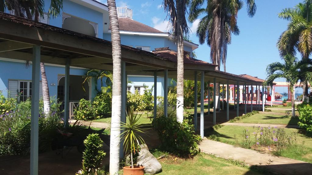 Resort Beachcomber Club 3*