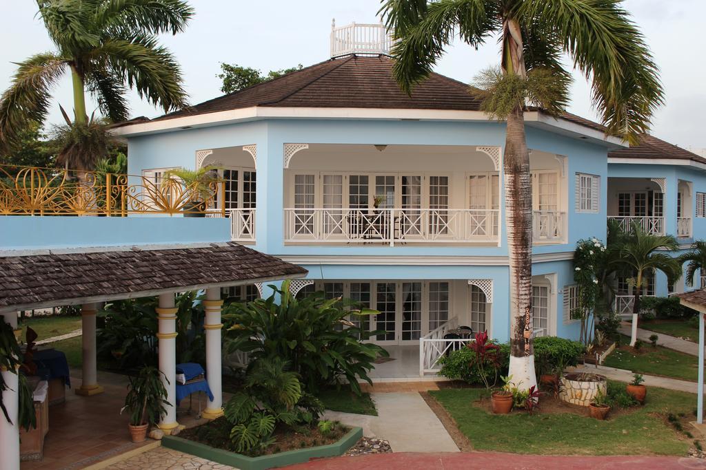 Resort Beachcomber Club 3*