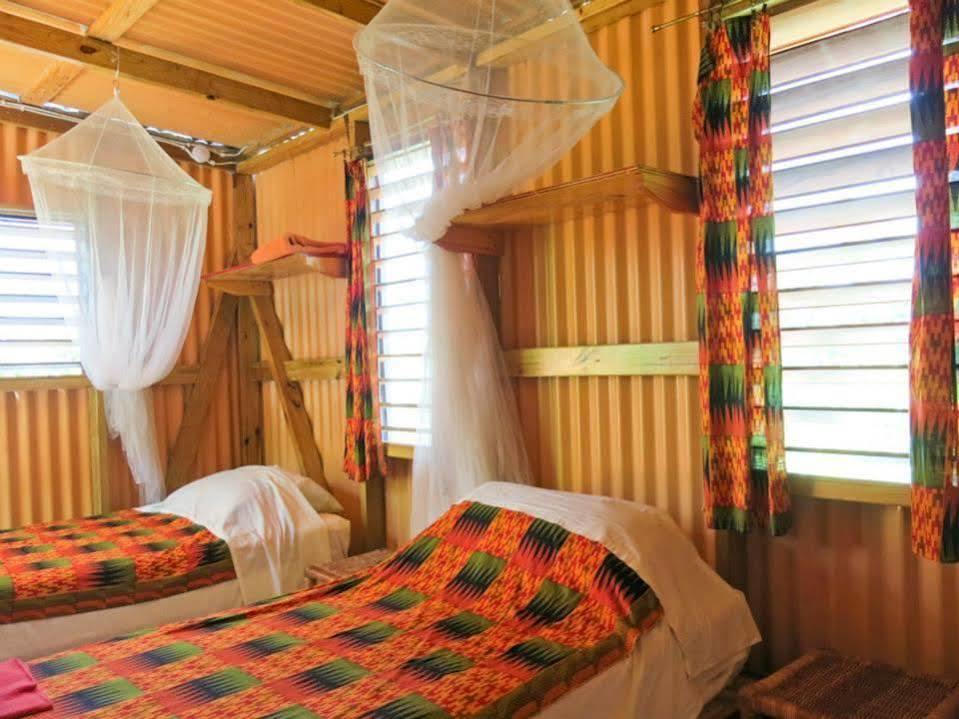 Judy House Cottages And Rooms *