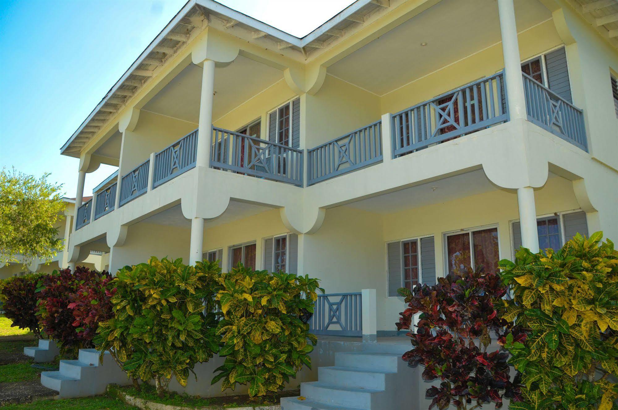 The Royal Hummingbird Hotel Negril