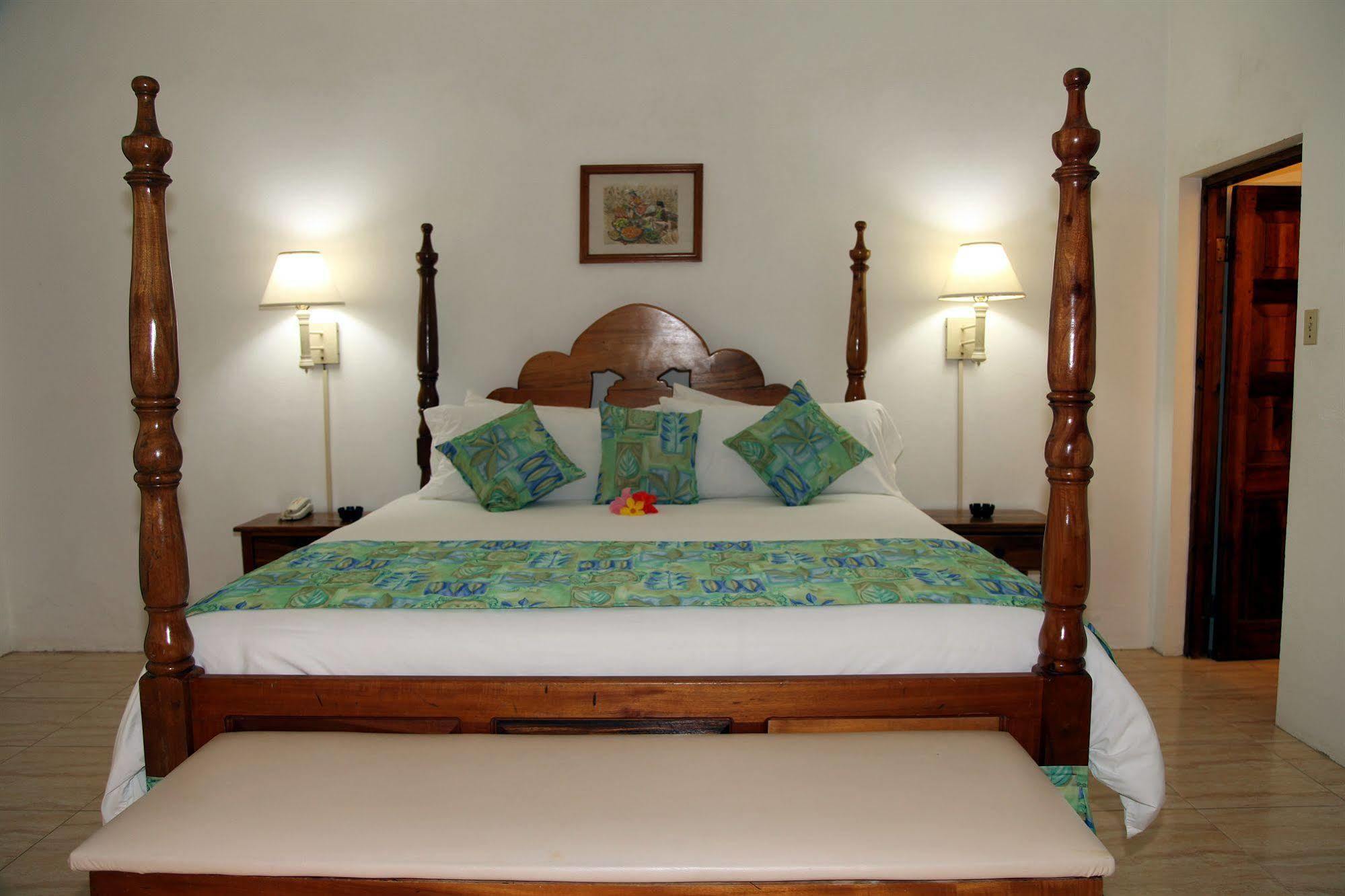 Treehouse 3*