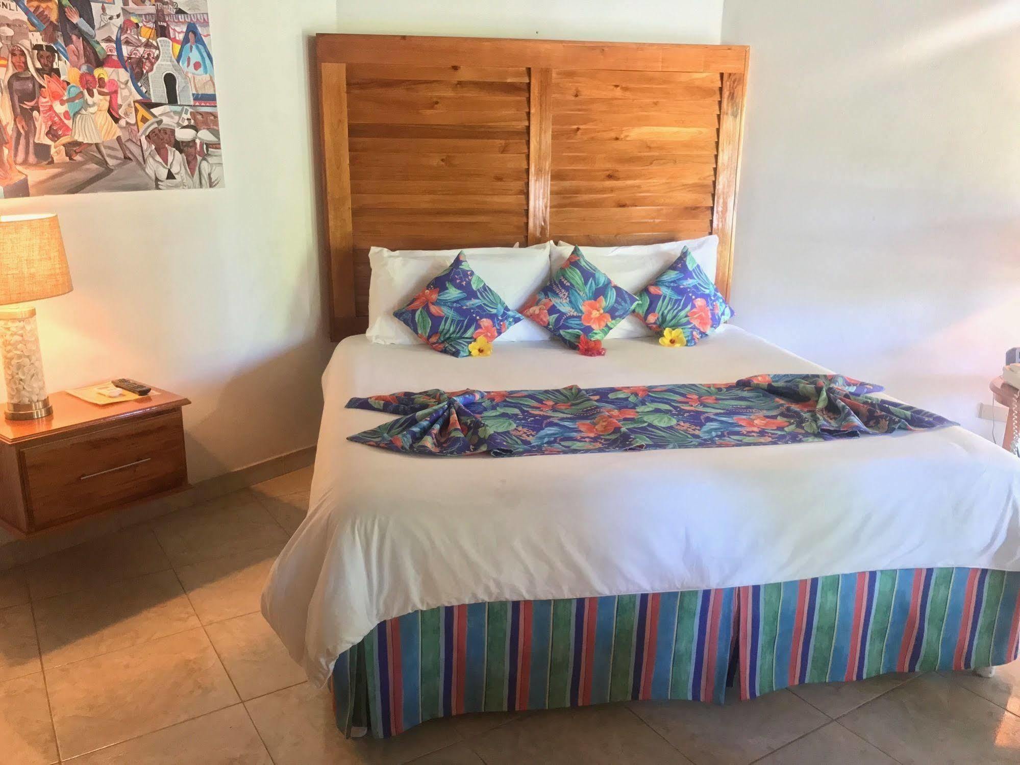 Treehouse Hotel 3*