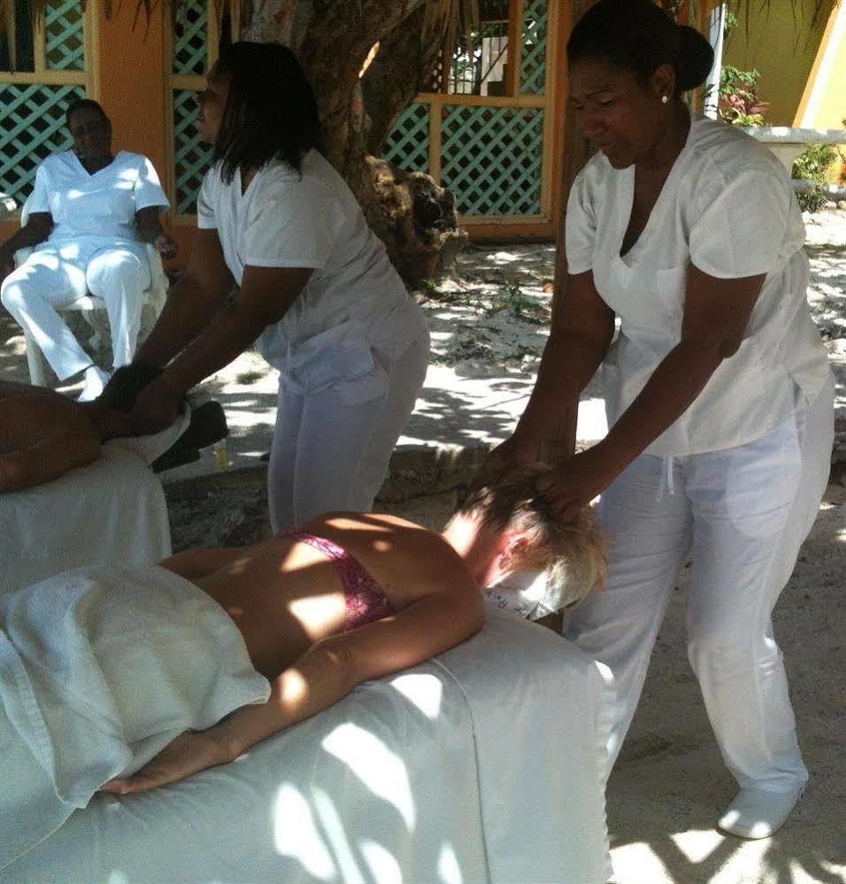 Hotel Foote Prints On The Sands 3*