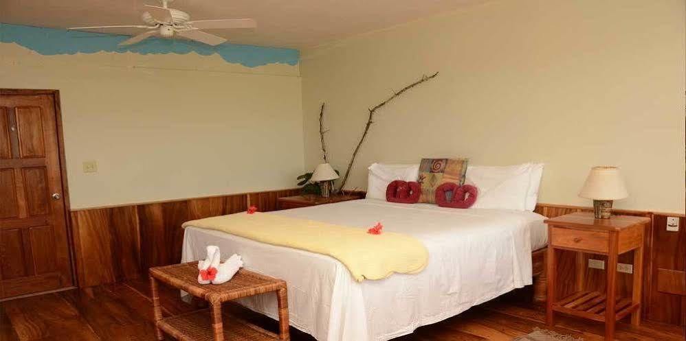 Hotel Coral Cove &
