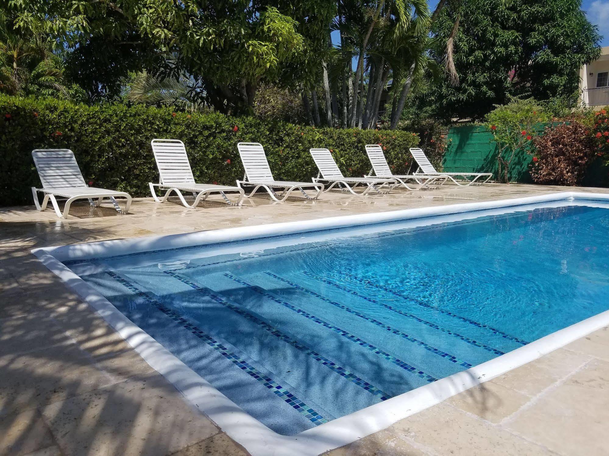White Sands Hotel