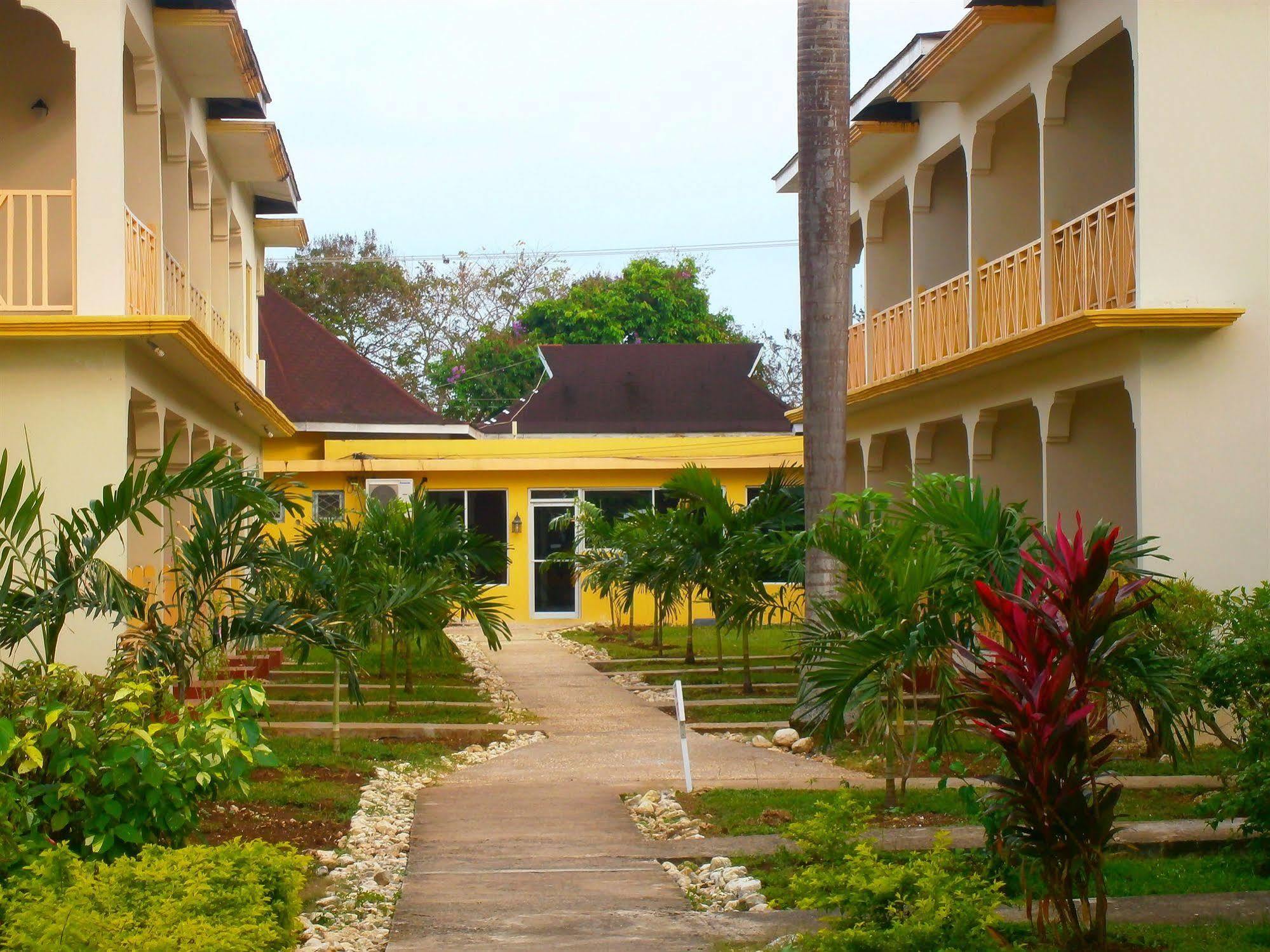 Hotel Coral Seas 2*