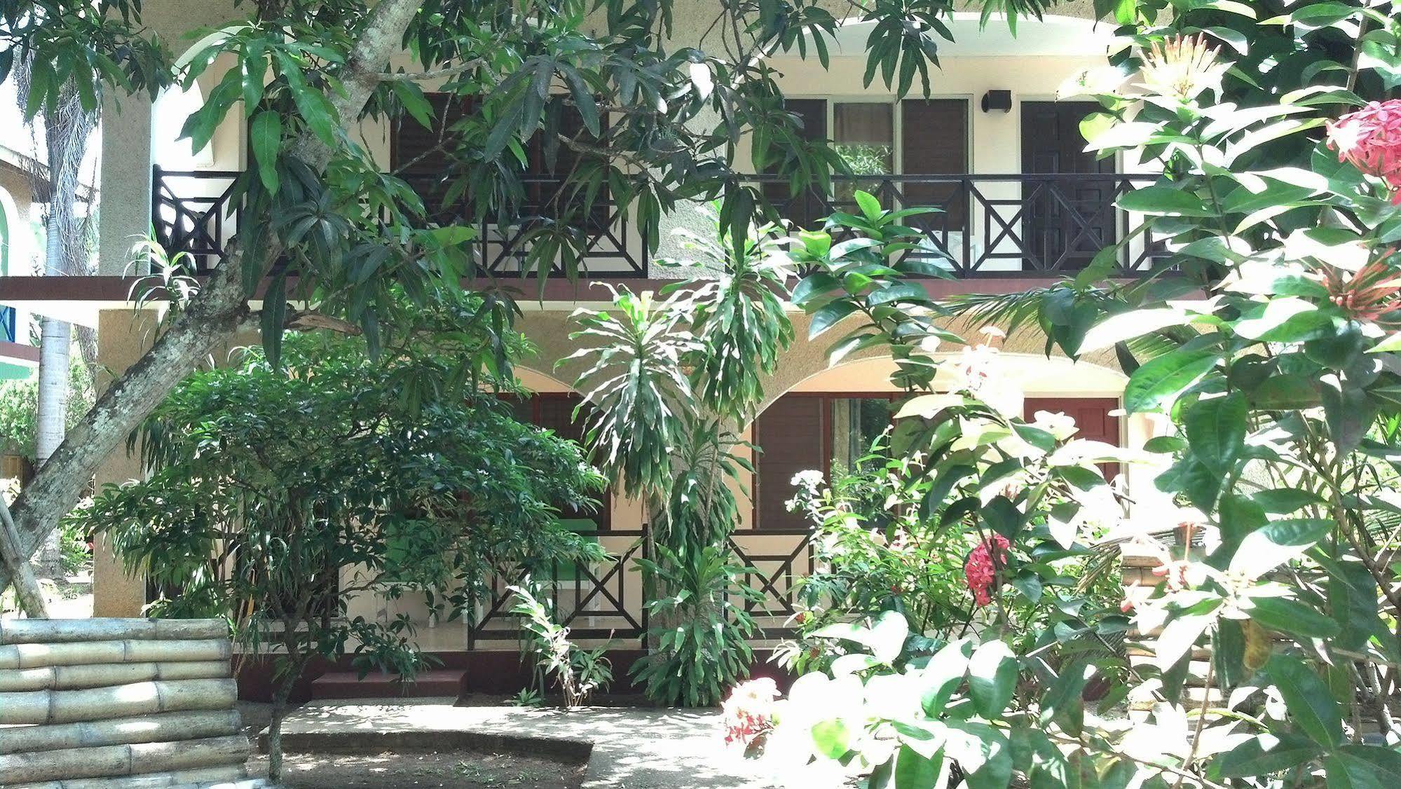 Pure Garden Hotel