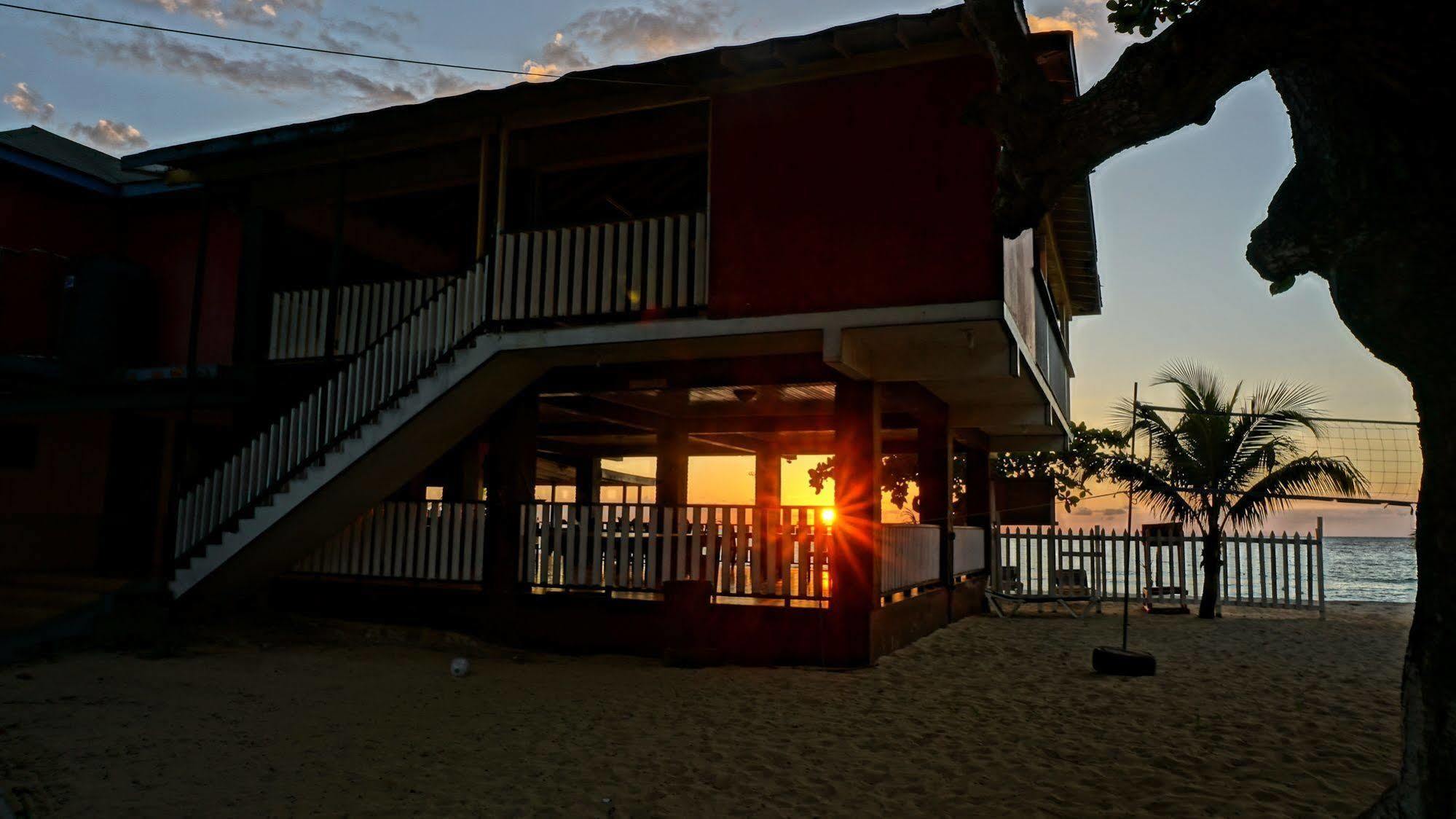 Hotel Tamboo 4*