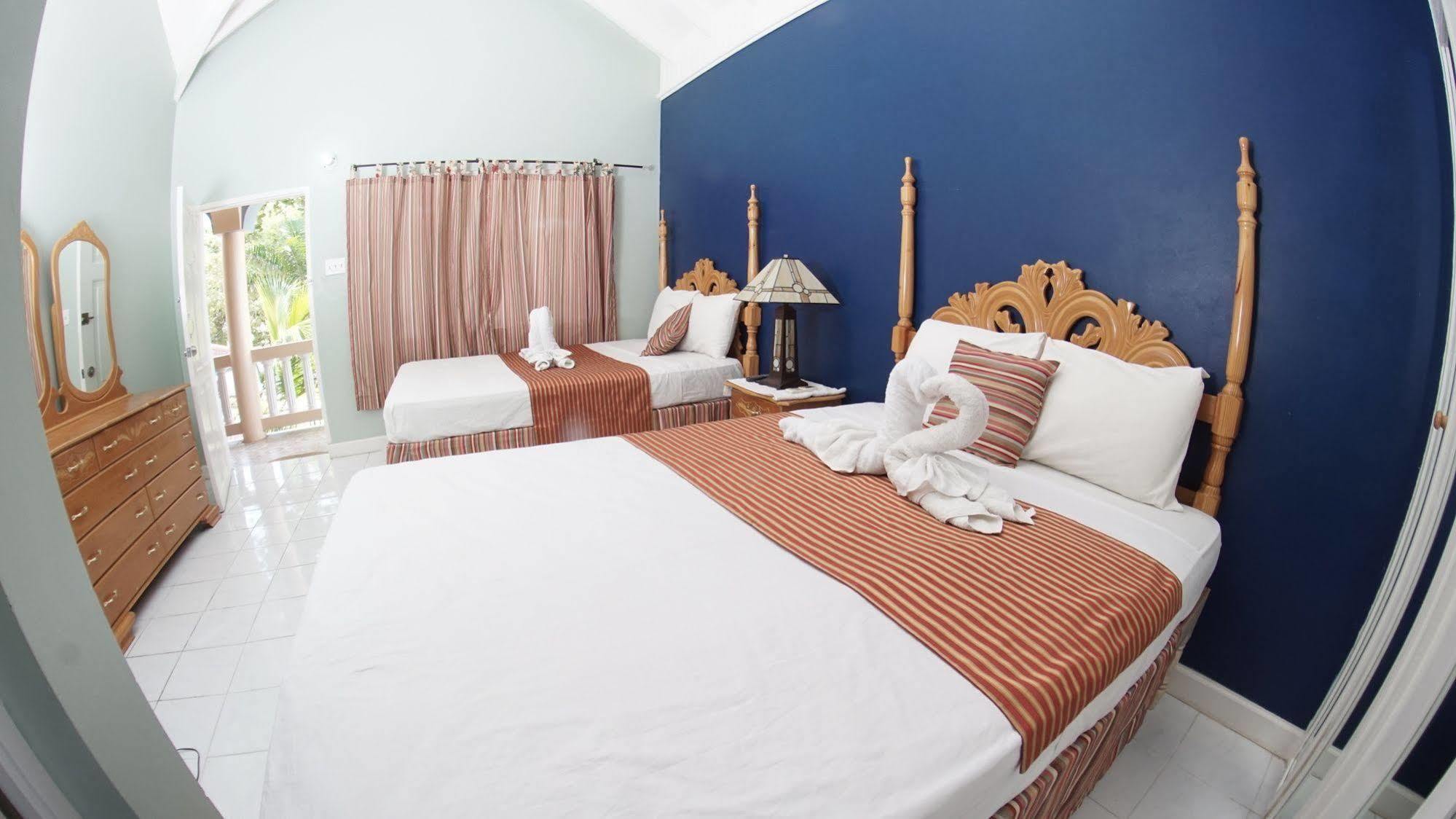 Tamboo Hotel