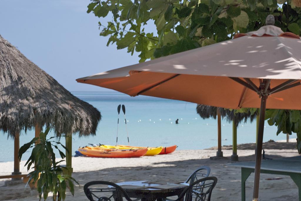 Coral Seas 2* Negril