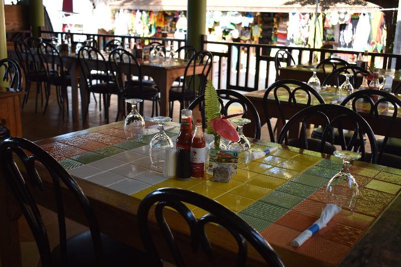 The Boardwalk Village 3* Negril